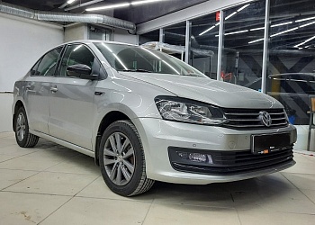  VW Polo Sedan